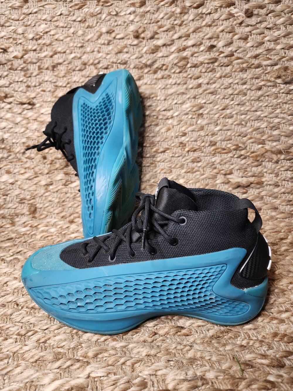 Adidas Anthony Edwards AE 1 New Wave Basketball Athletic Shoes Teal Blue Sz. 5.5